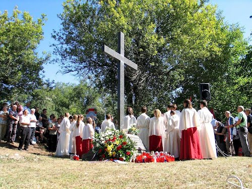 2012-09-09.g., hodočašće u Zrinu, mjesto četniško-komunističkog genocida 1943.g. nad Hrvatima.