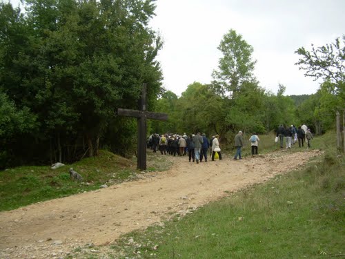 Udbina 2010-09-11.g.: blagoslov Crkve hrvatskih mučenika - kalvarija