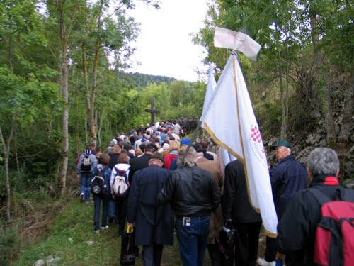 Udbina 2010-09-11.g.: blagoslov Crkve hrvatskih mučenika - kalvarija