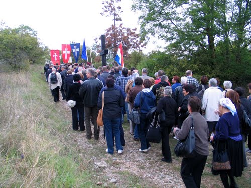 Udbina 2010-09-11.g.: blagoslov Crkve hrvatskih mučenika - kalvarija