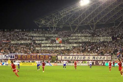 Karnati - Torcida -Split 2008.g., sječanje na kornatske vatrogasne žrtve