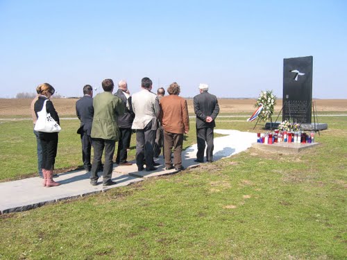 Ovčara 22-03-2005.g.: slovenska delegacija i "Društvo za ureditev zamolčanih grobov"