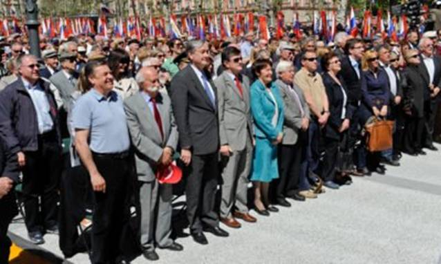https://nova24tv.si/wp-content/uploads/2018/05/ku%C4%8Dan-stanovnik-jankovi%C4%87-turk-400x240.jpg